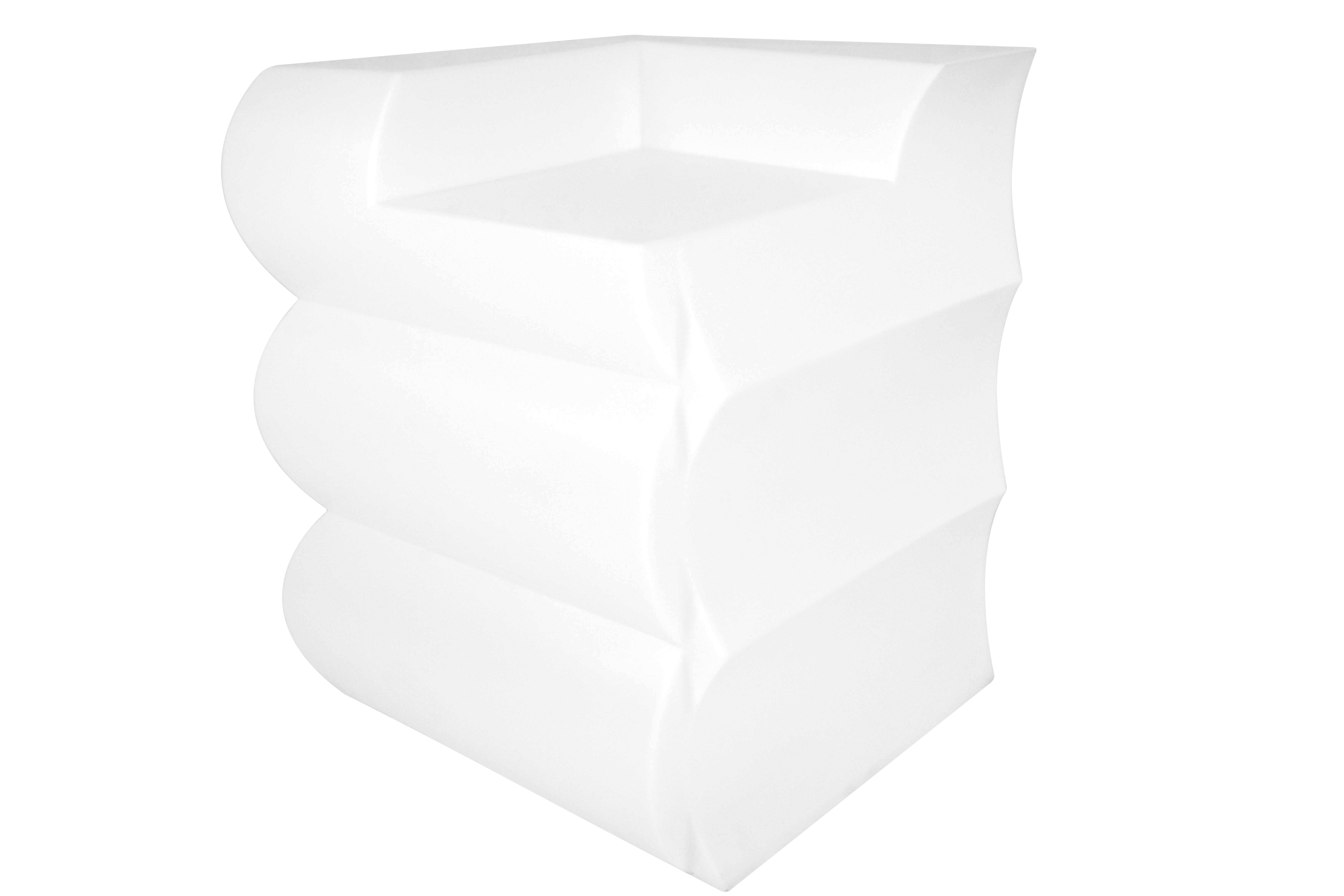 CLIPPER CORNER